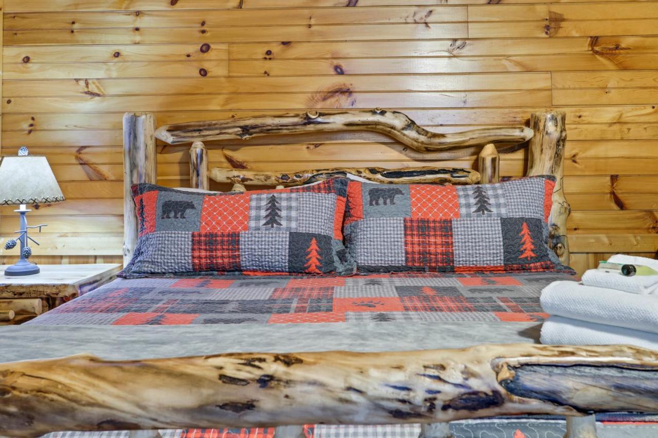 2 Separate Cabins Along A Peaceful Creek With Resort Amenities Эллиджей Экстерьер фото